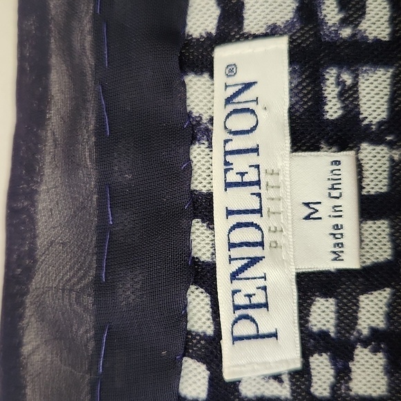 PENDLETON | EUC White Blue Checkered V-Neck Top Size M - Picture 6 of 8